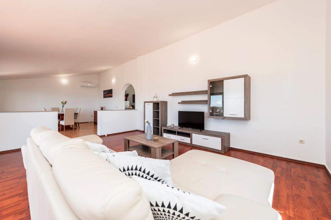 Apartment Astoria Zaton  Luaran gambar